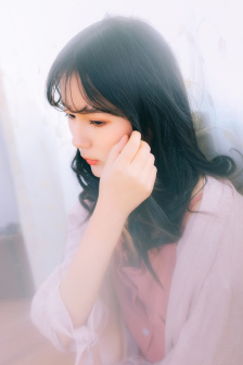 伽罗太华流眼泪翻白眼咬铁球